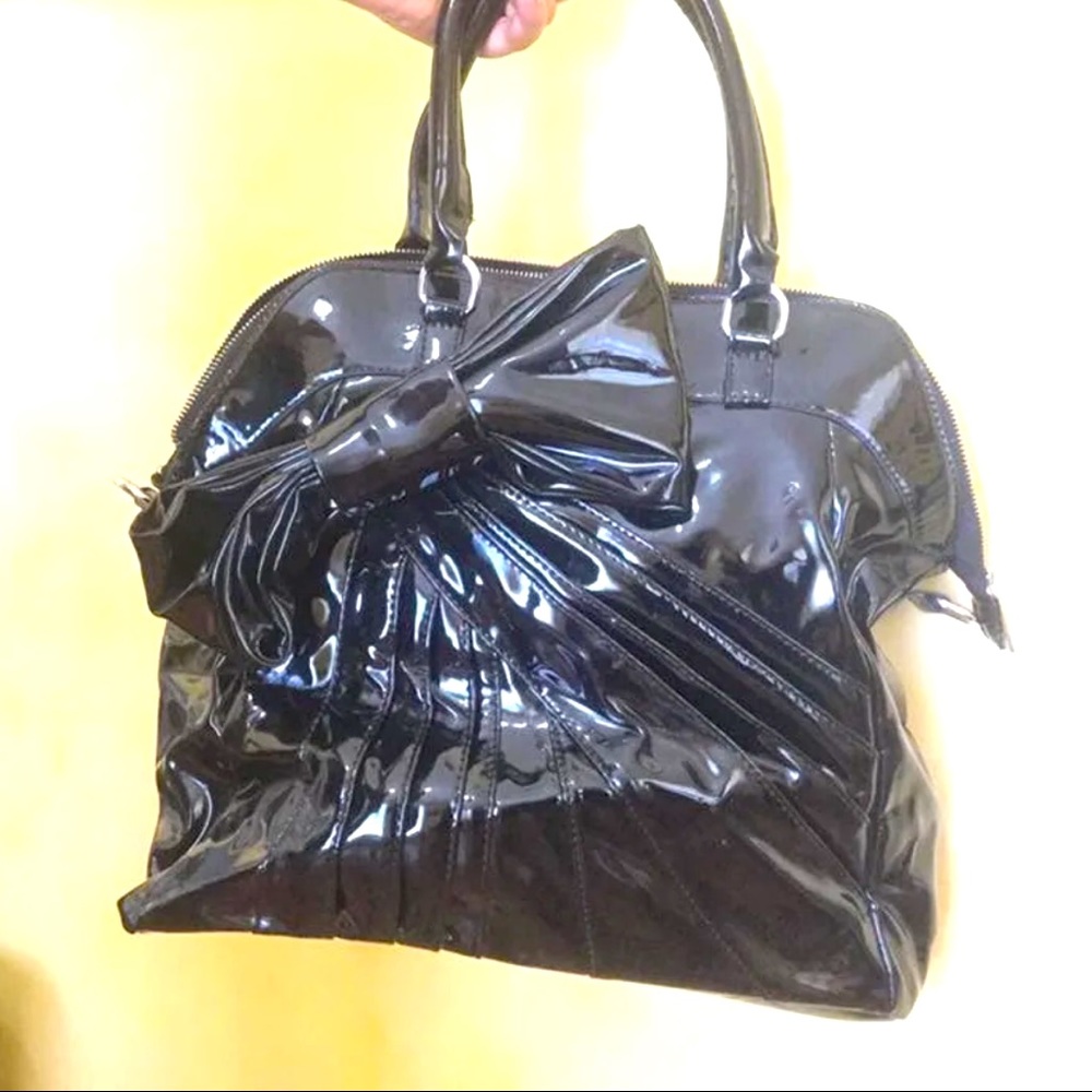 Black vinyl vegan hand bag purse